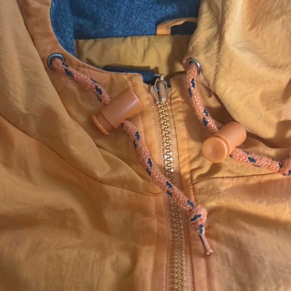 Vesi Sportswear Tennessee Insulated Windbreaker - Picture 4 of 9